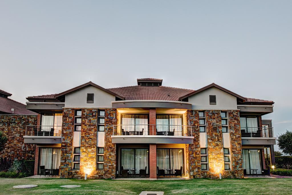 Royal Marang Hotel Phokeng Exterior photo The Kingdom Hotel